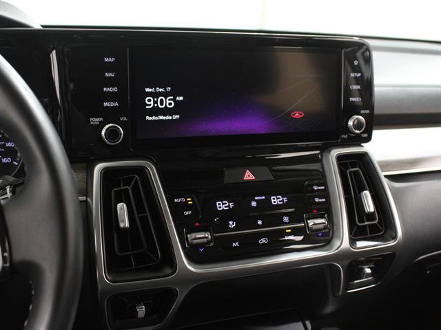 Used 2022 Kia Sorento S image 9