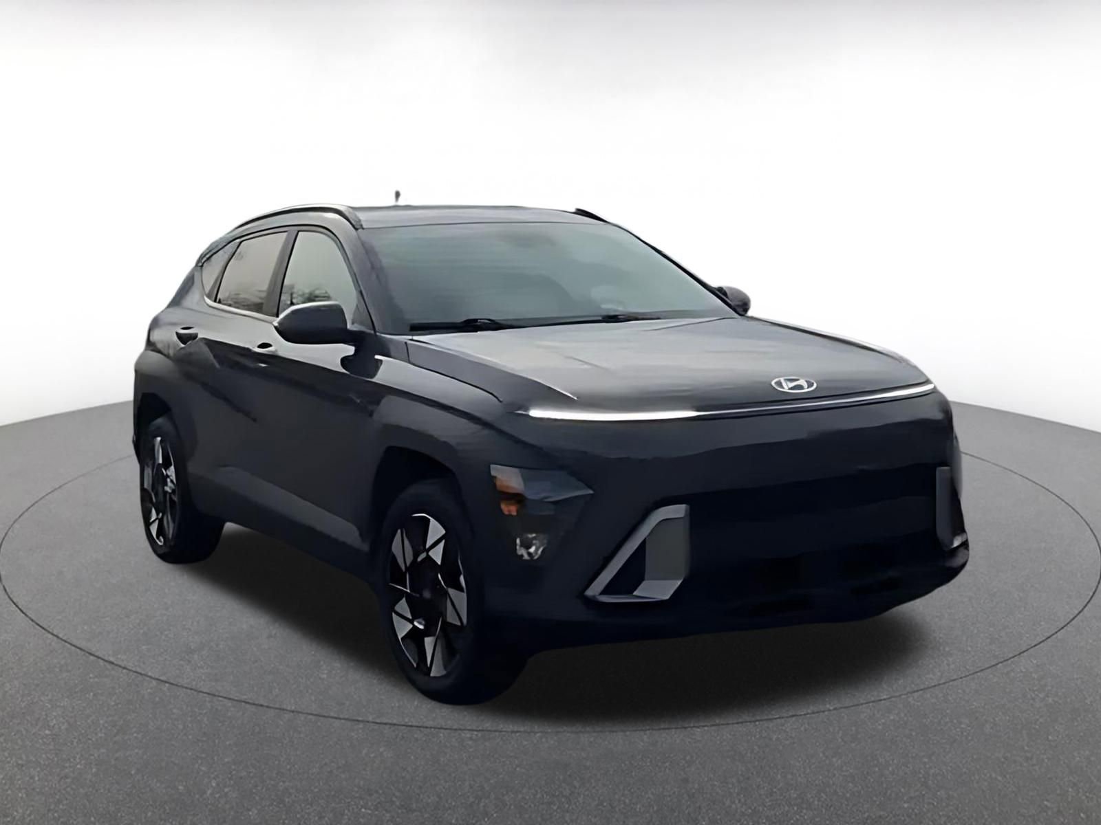 Used 2025 Hyundai Kona SEL image 3