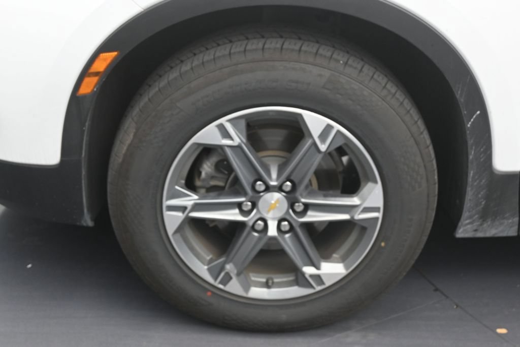 Used 2024 Chevrolet Blazer LT FWD image 9