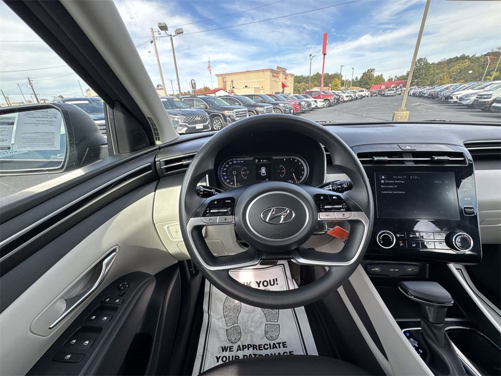 Used 2024 Hyundai Tucson SE image 14