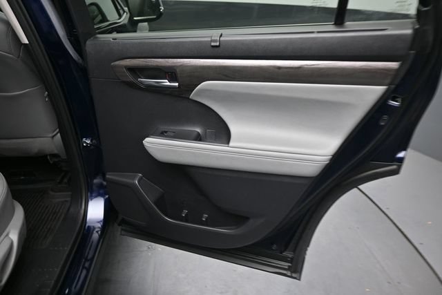 Certified 2024 Toyota Highlander Limited AWD/4WD image 20