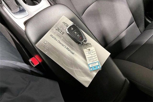 Used 2018 Chevrolet Malibu LS image 36