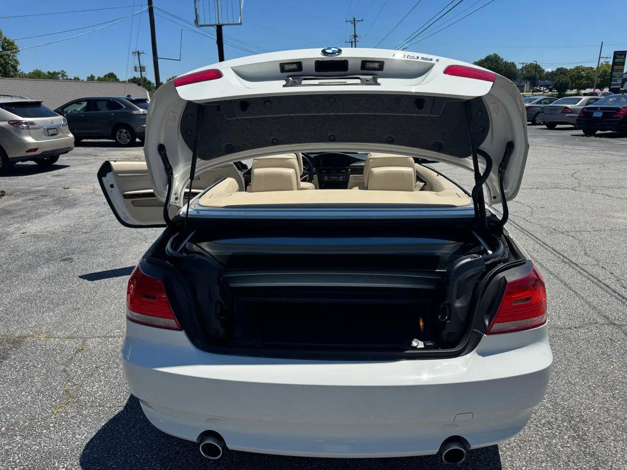 Used 2010 BMW 335i Convertible RWD image 26