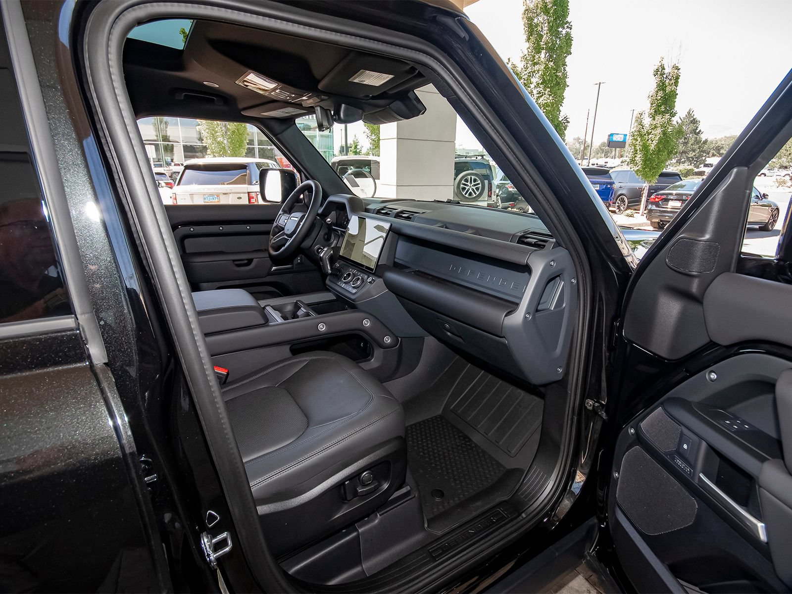 New 2026 Land Rover Defender 110 X-Dynamic SE AWD/4WD image 42