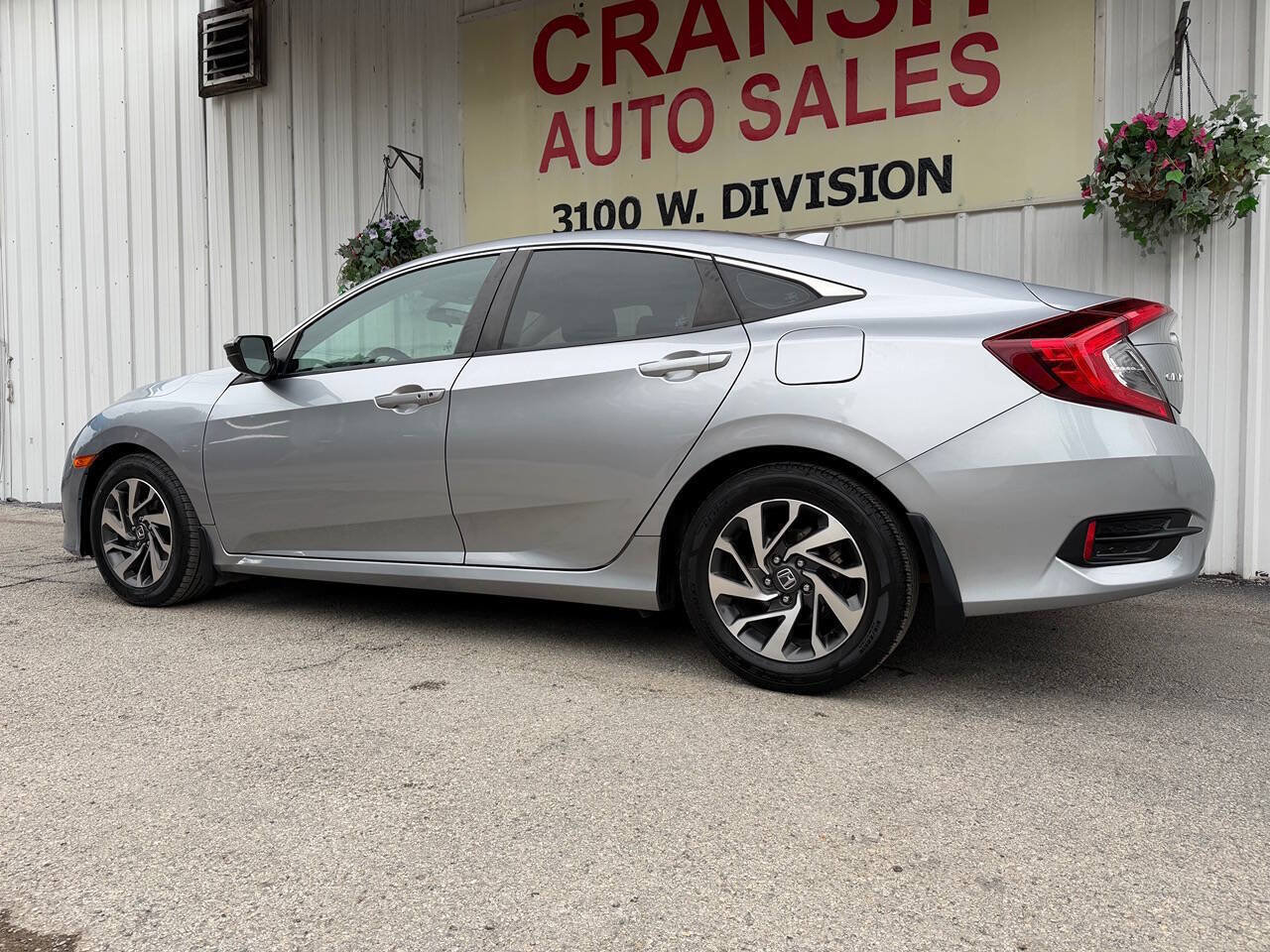 Used 2018 Honda Civic EX image 9