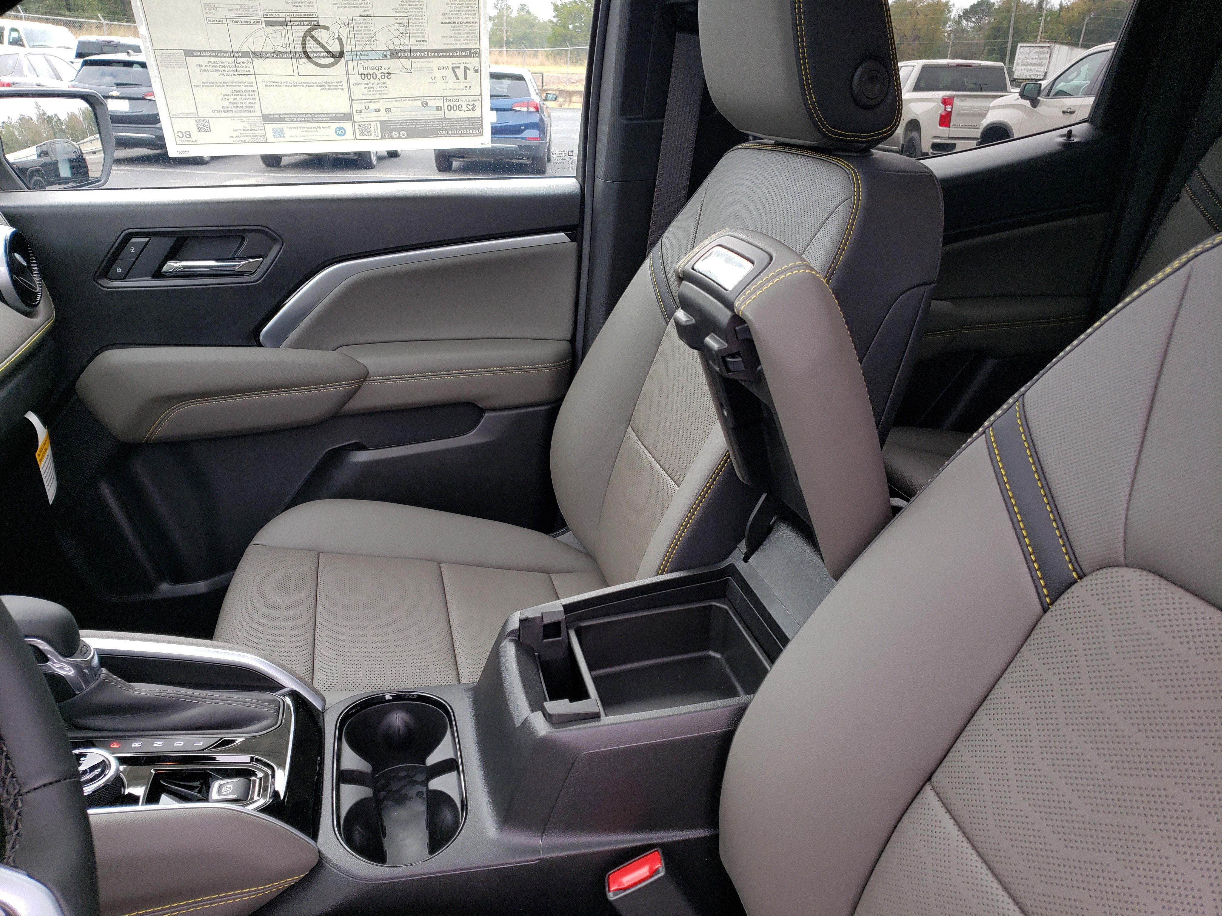 New 2026 Chevrolet Colorado ZR2 w/ Technology Package image 26