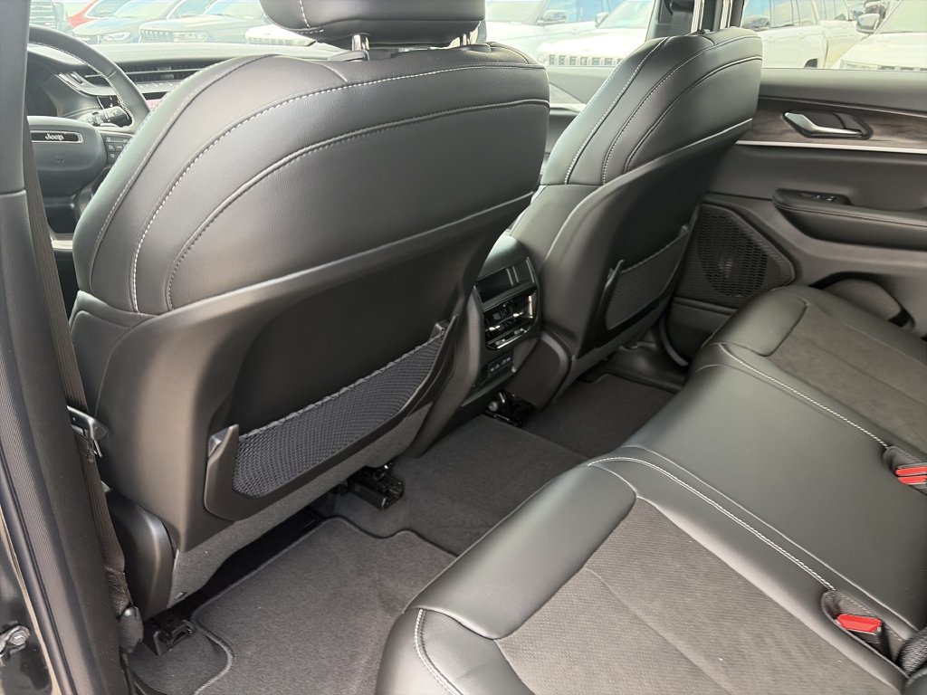 New 2026 Jeep Grand Cherokee Altitude RWD image 29