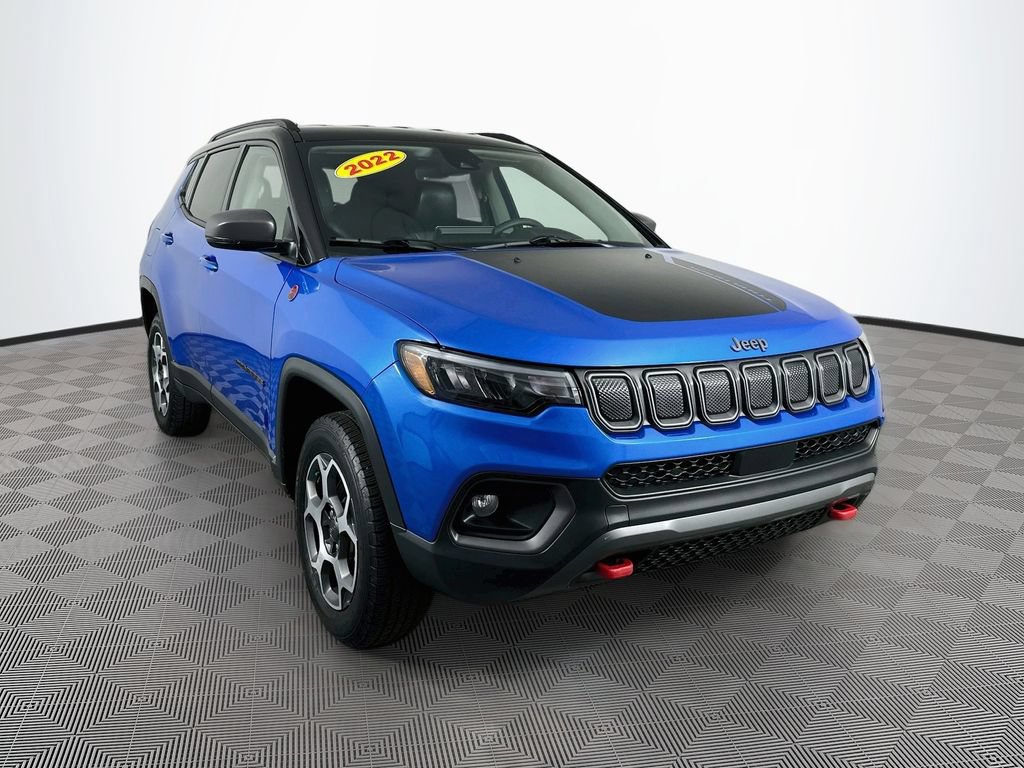 Used 2022 Jeep Compass Trailhawk AWD/4WD image 3