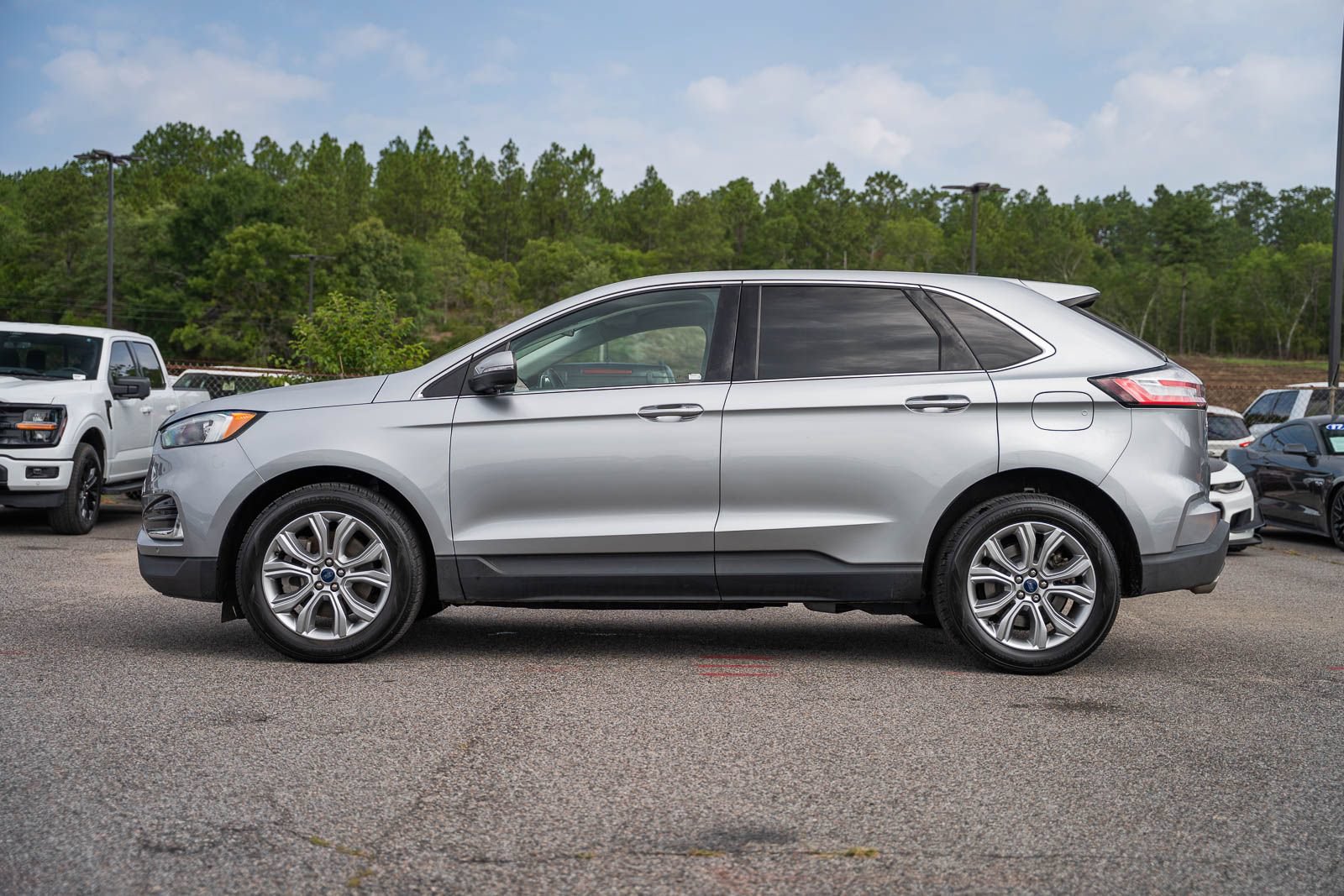 Used 2022 Ford Edge Titanium AWD/4WD image 4