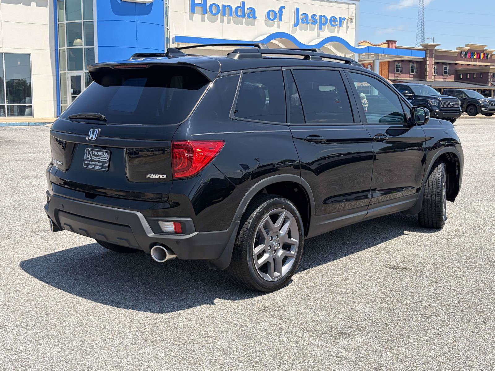 Used 2023 Honda Passport EX-L image 3