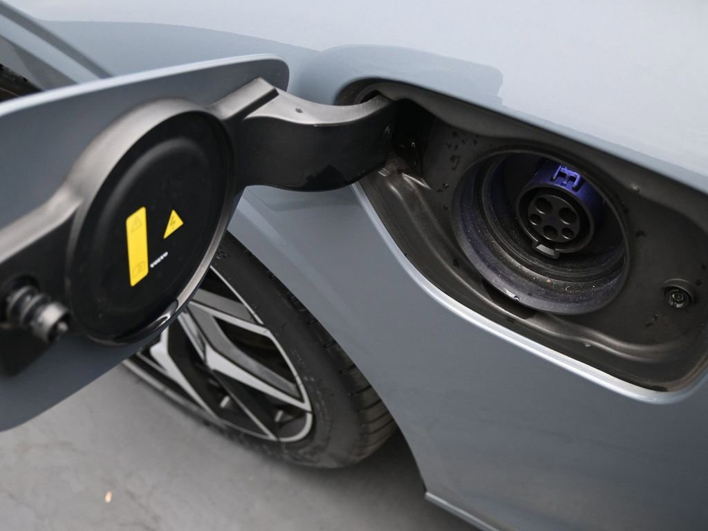 Used 2024 Volvo V60 T8 Polestar image 12
