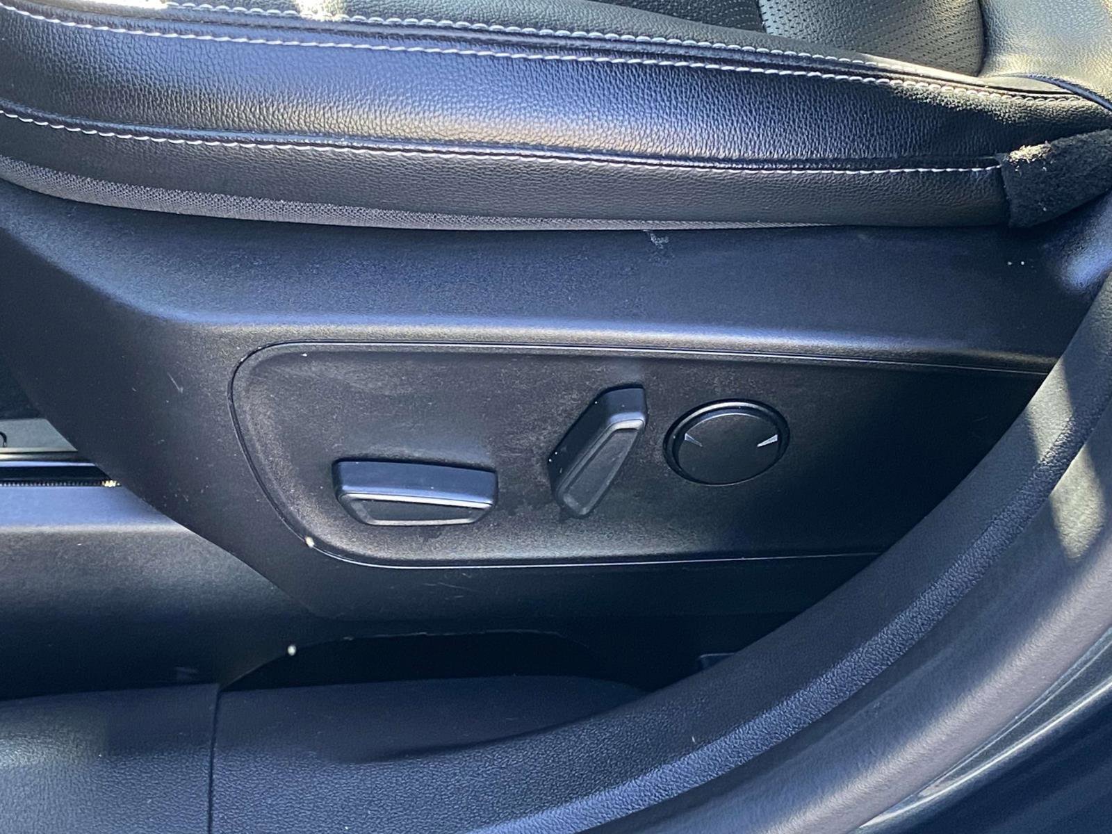Used 2022 Ford Escape SEL FWD image 14