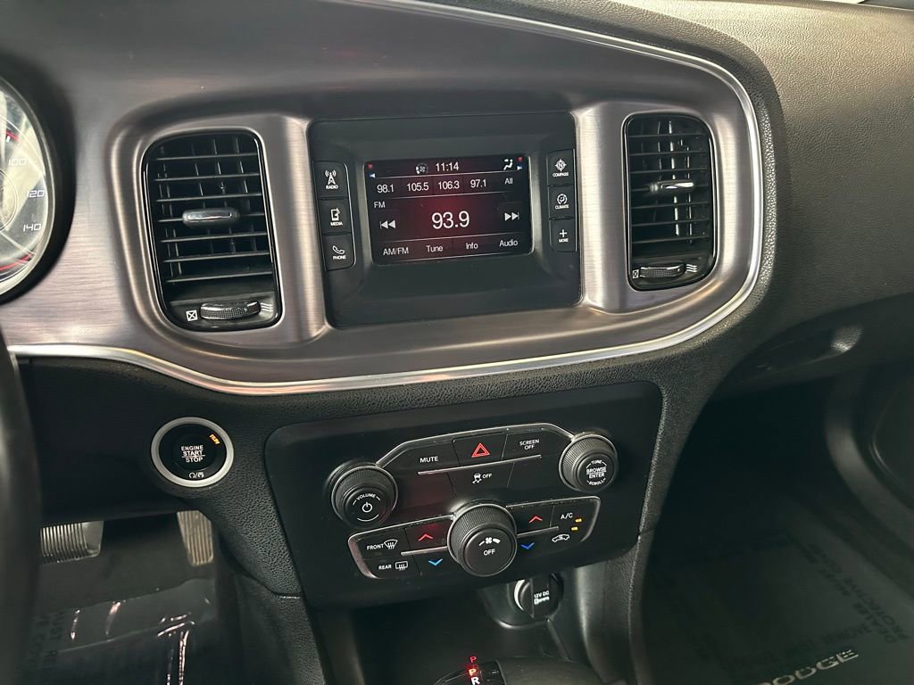 Used 2017 Dodge Charger SE w/ Blacktop Package image 24