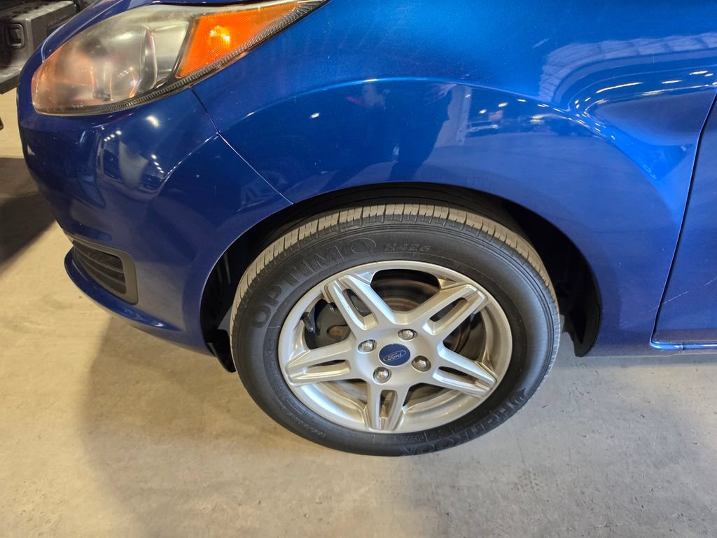 Used 2019 Ford Fiesta SE FWD image 3