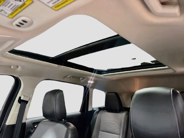 Used 2019 Ford Escape Titanium AWD/4WD image 19