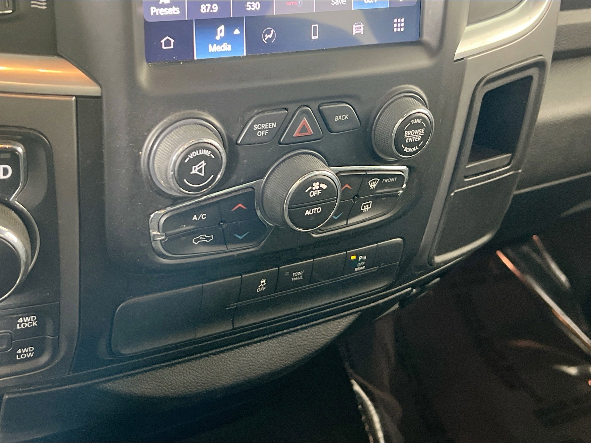 Used 2022 RAM 1500 Classic Warlock w/ Electronics Group AWD/4WD image 15