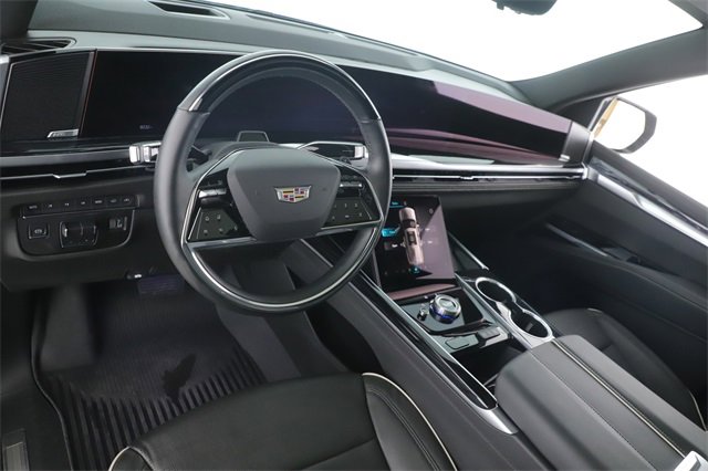 Used 2025 Cadillac Escalade ESV Sport image 18