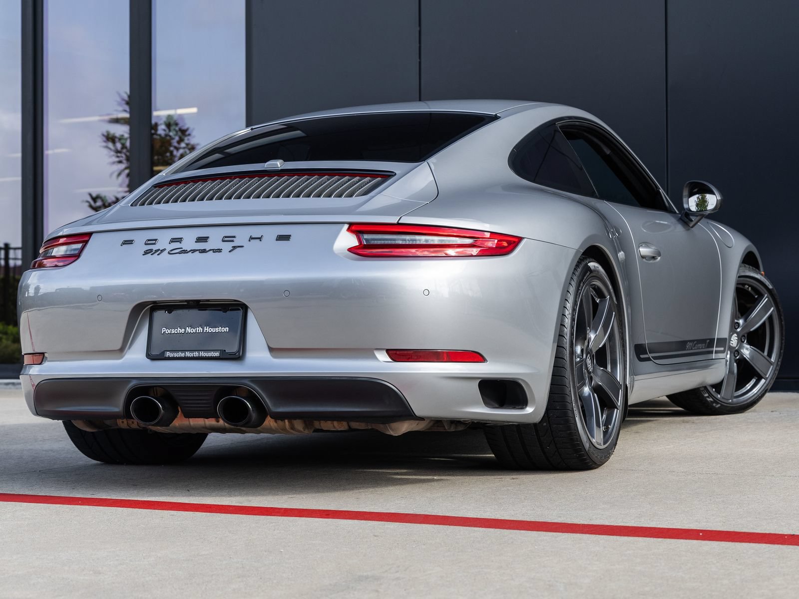Certified 2018 Porsche 911 Carrera T RWD image 11