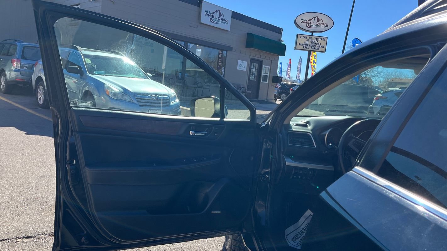 Used 2017 Subaru Outback 2.5i Limited image 10