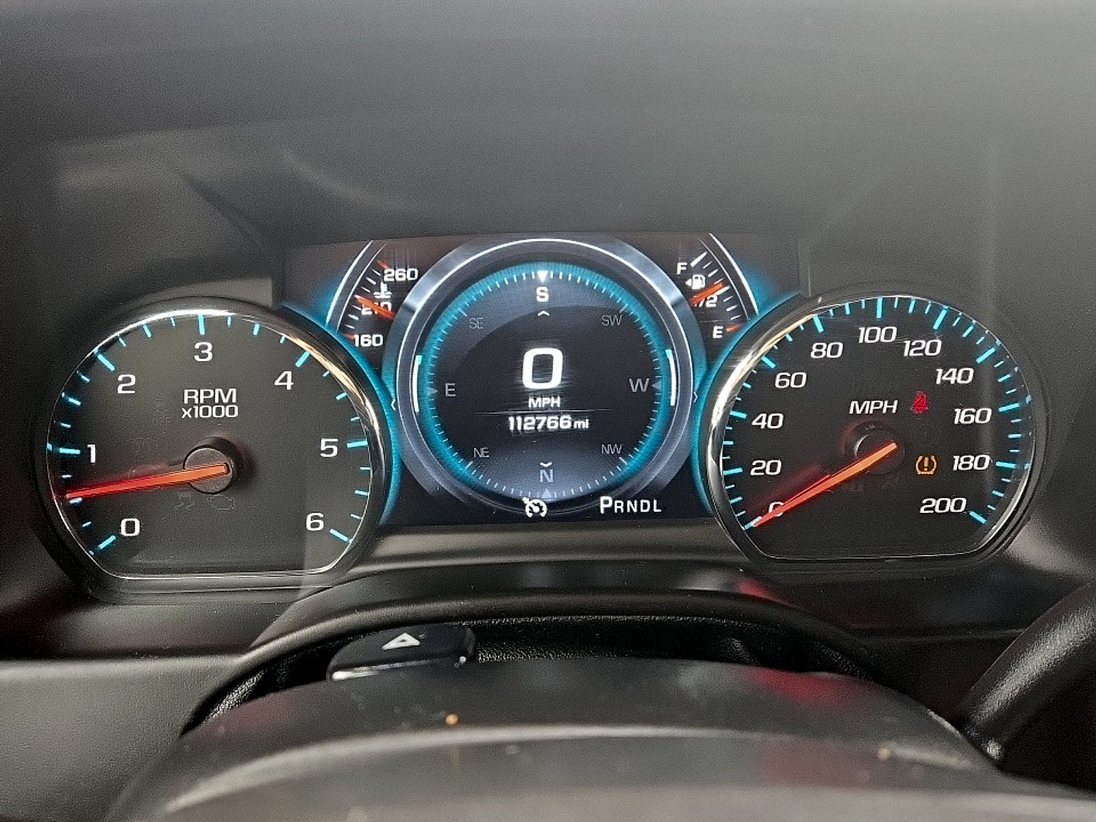 Used 2019 GMC Yukon SLT w/ Graphite Performance Edition AWD/4WD image 15