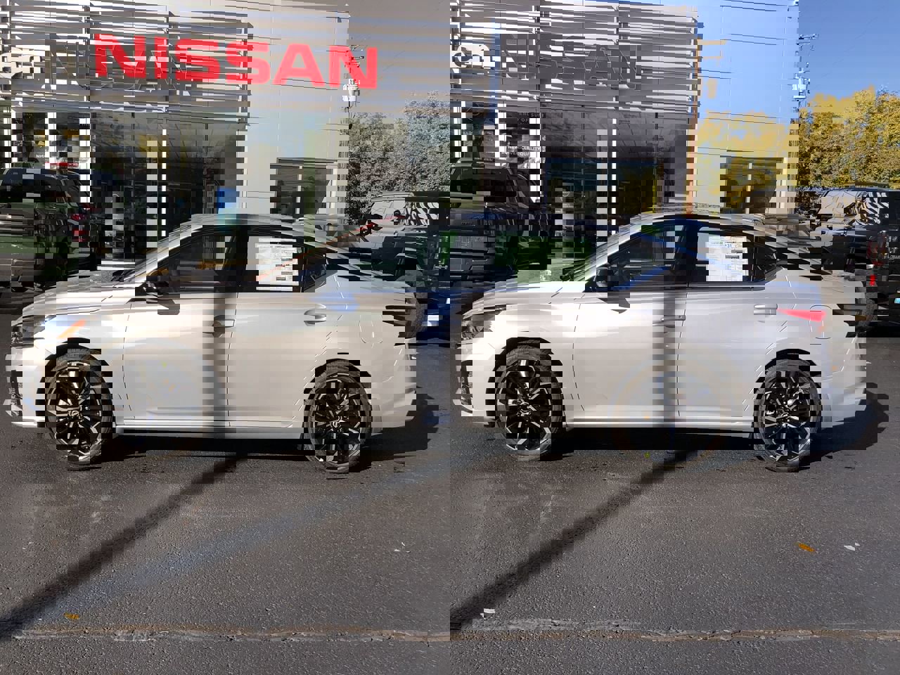 New 2025 Nissan Altima 2.5 SR w/ SR Premium Package image 11