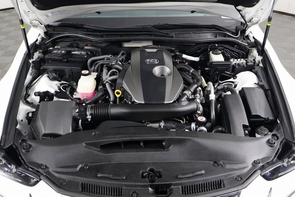 Used 2017 Lexus IS 200t RWD image 15