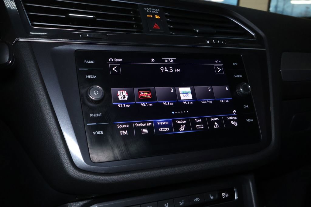 Used 2021 Volkswagen Tiguan SE R-Line w/ 3rd Row Seat Package image 30