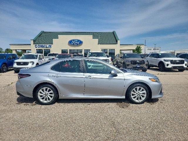 Used 2024 Toyota Camry LE FWD image 18