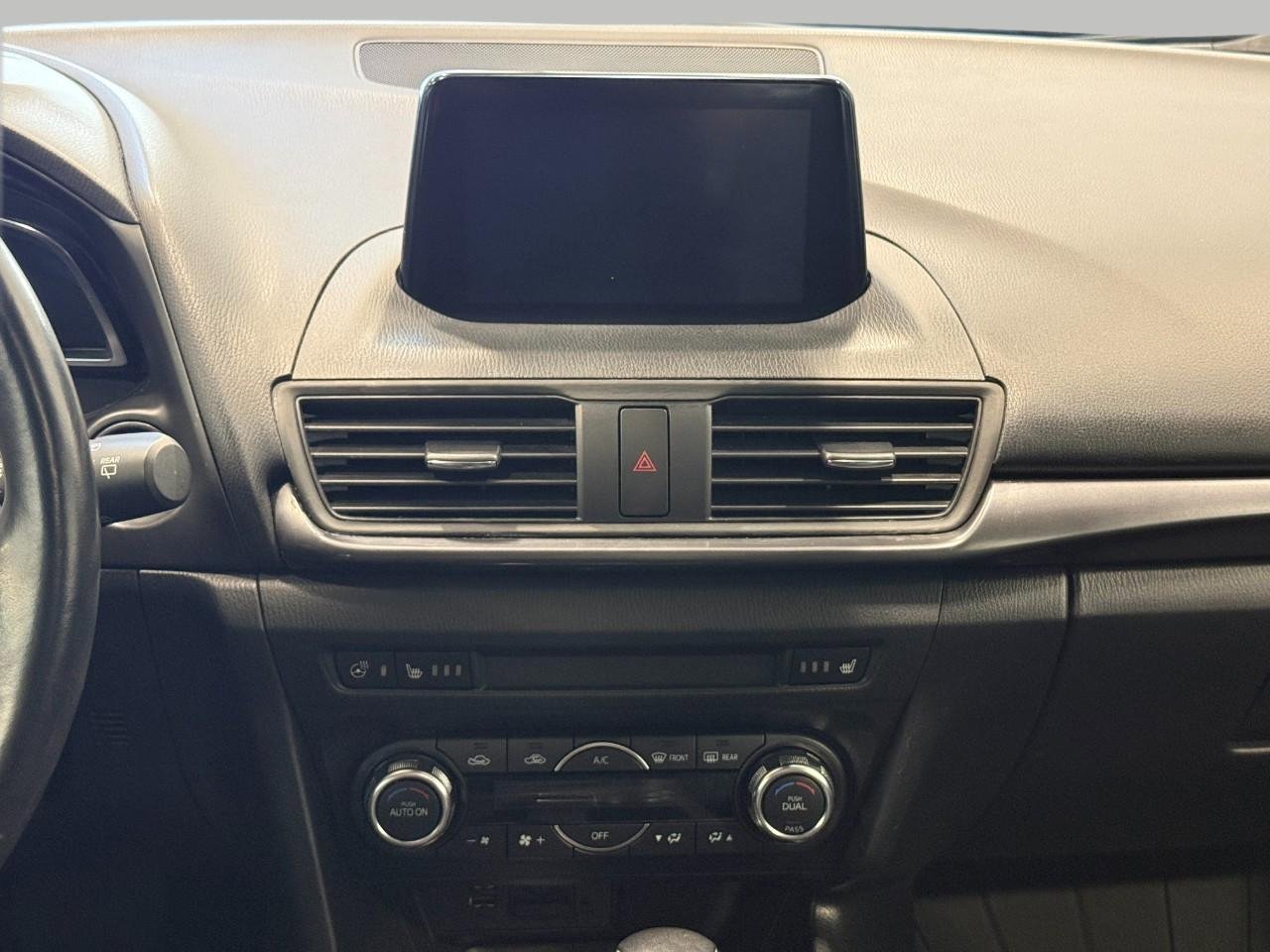 Used 2018 MAZDA MAZDA3 Grand Touring w/ Premium Equipment Package image 18