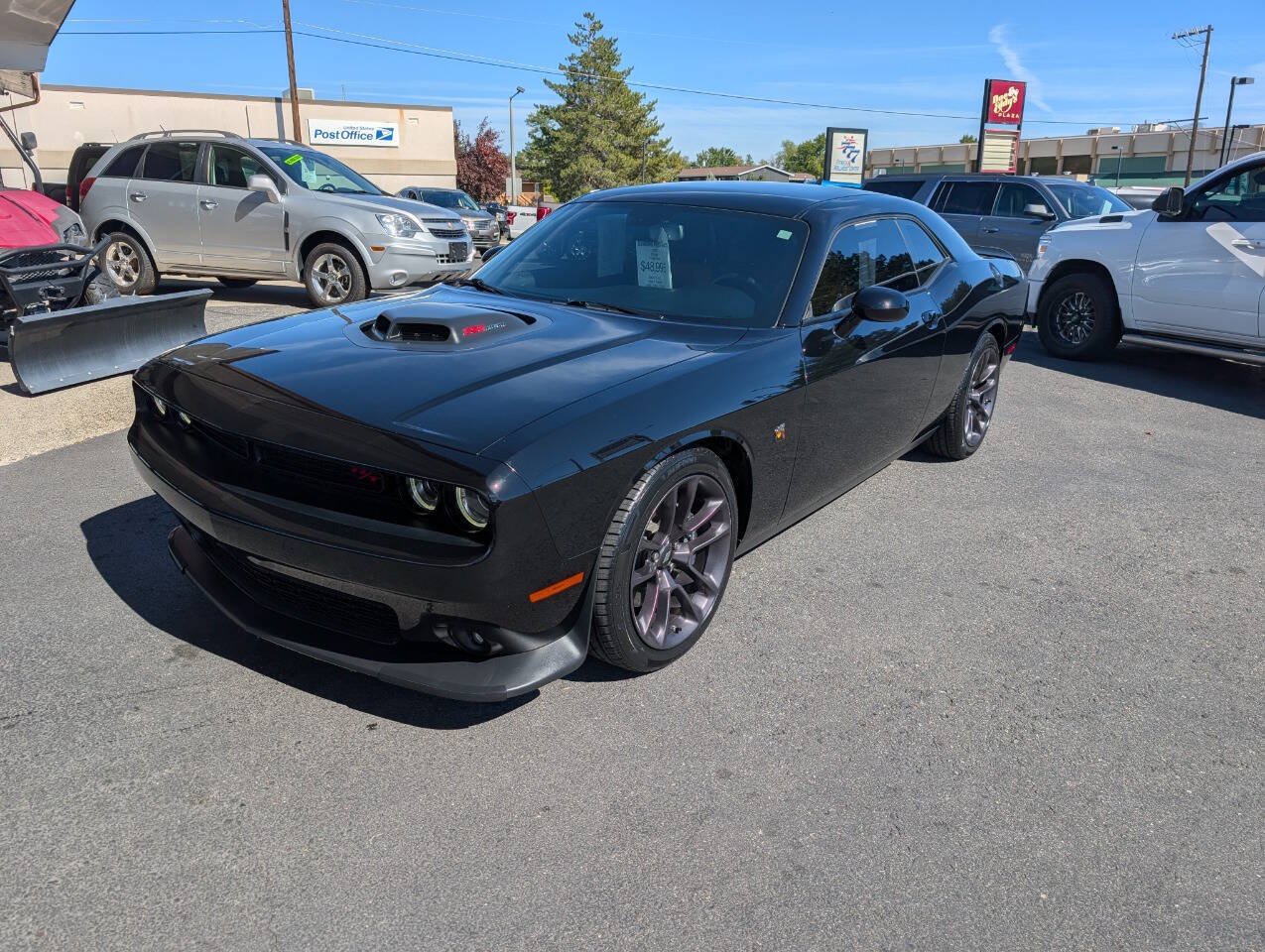 Used 2022 Dodge Challenger R/T Scat Pack w/ Shaker Package RWD image 3