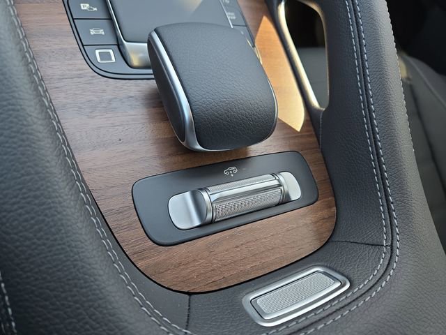 New 2026 Mercedes-Benz GLS 580 4MATIC image 17