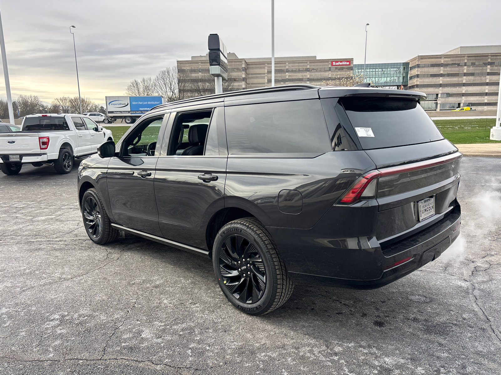 New 2026 Lincoln Navigator Reserve w/ Jet Appearance Package image 5