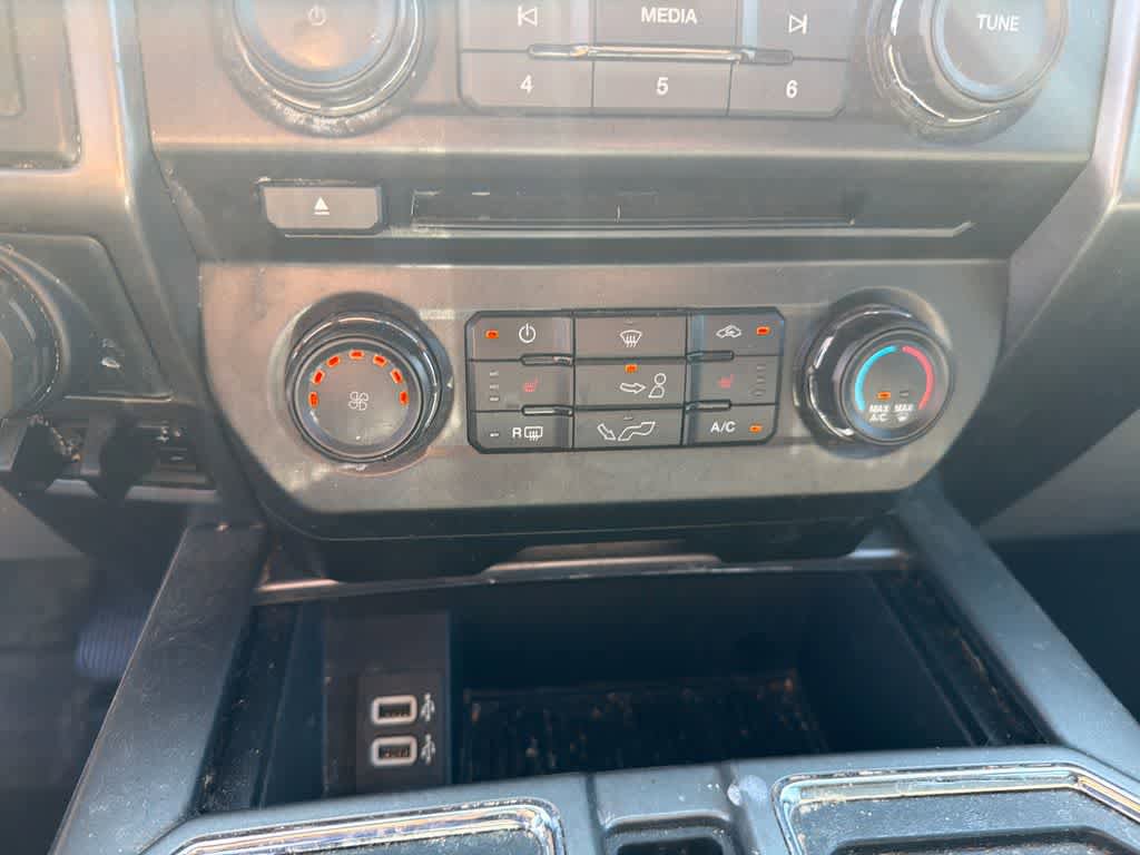 Used 2018 Ford F150 XLT w/ Equipment Group 302A Luxury AWD/4WD image 29