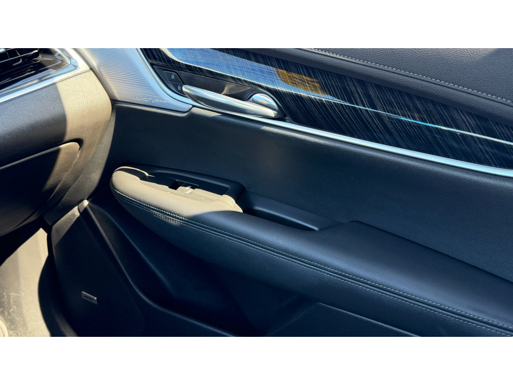 Used 2023 Cadillac XT6 Premium Luxury image 20