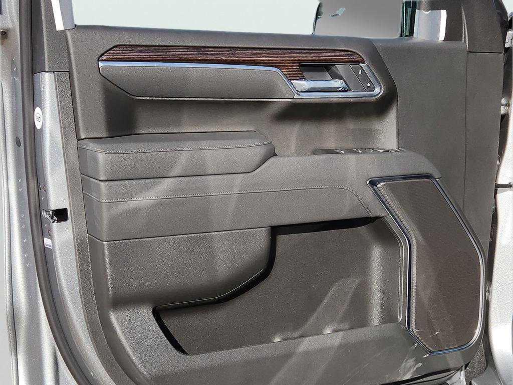 New 2026 GMC Sierra 1500 SLE w/ Preferred Package image 14
