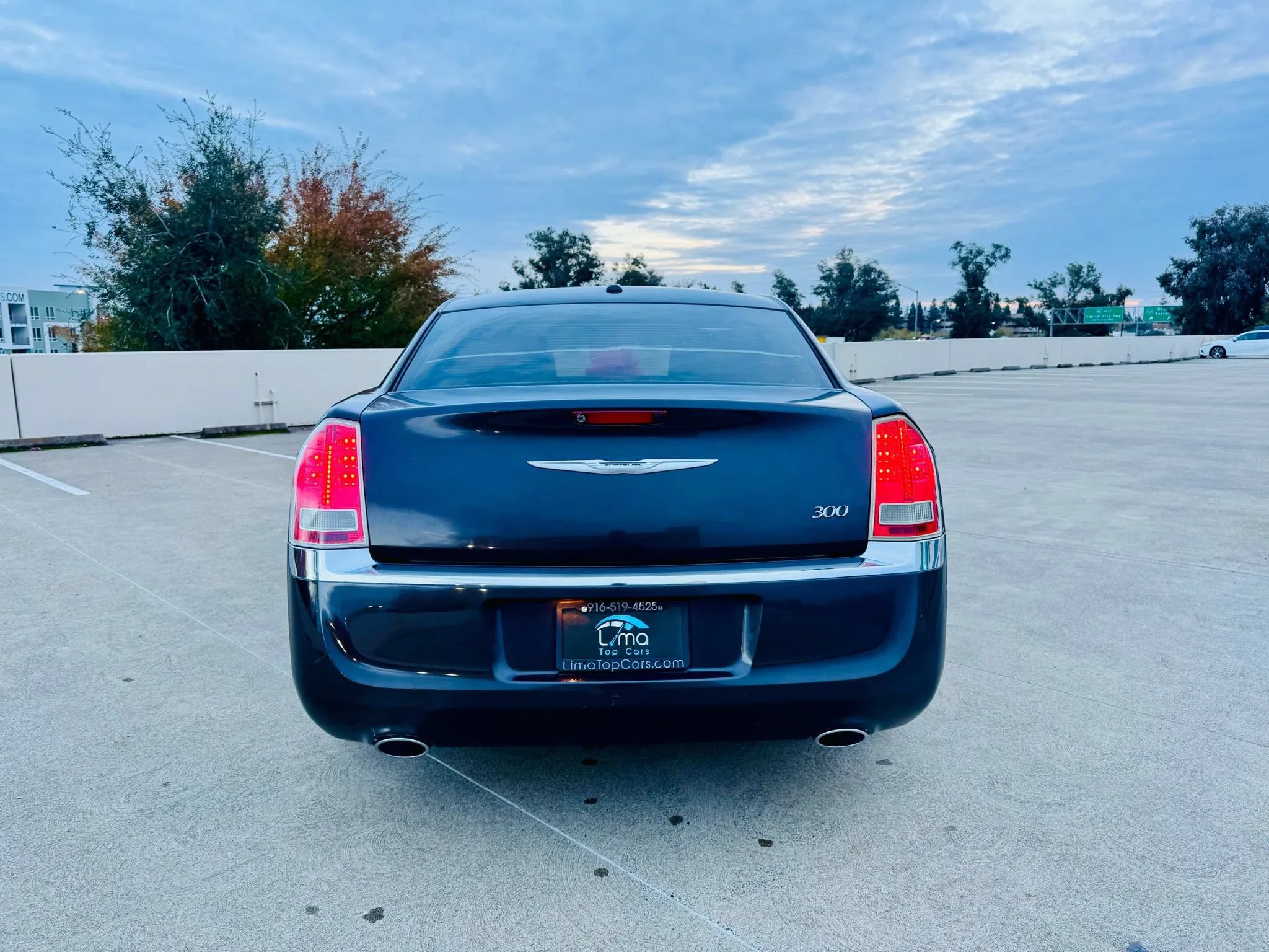 Used 2012 Chrysler 300 Limited RWD image 13
