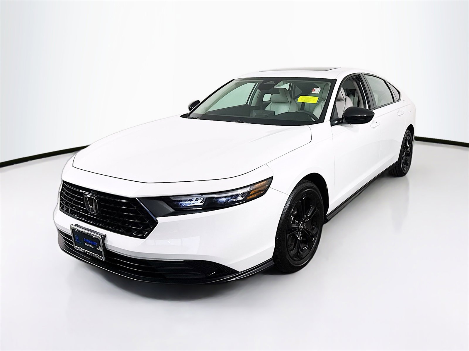 Used 2025 Honda Accord SE image 3