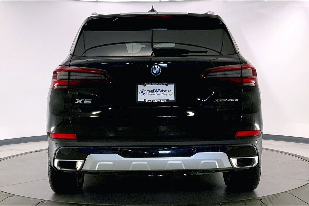 Certified 2023 BMW X5 xDrive45e w/ Executive Package image 3