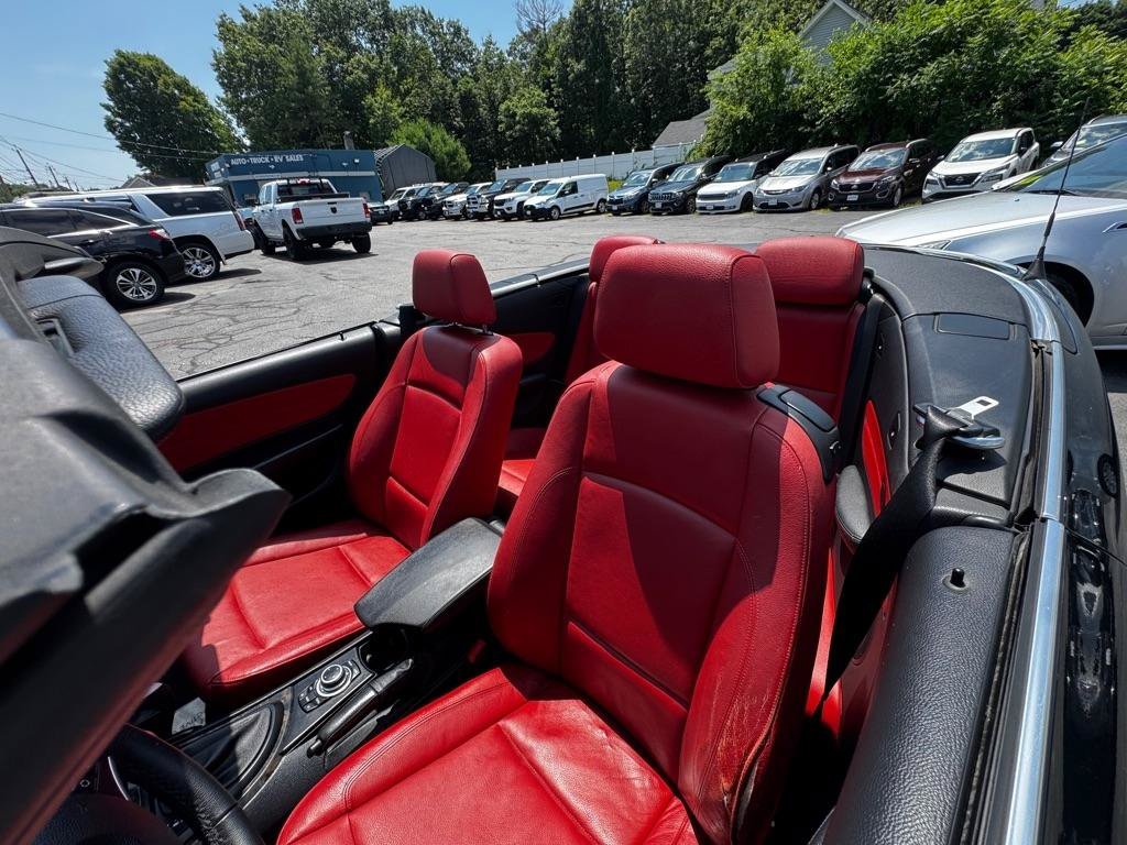 Used 2009 BMW 128i Convertible RWD image 18