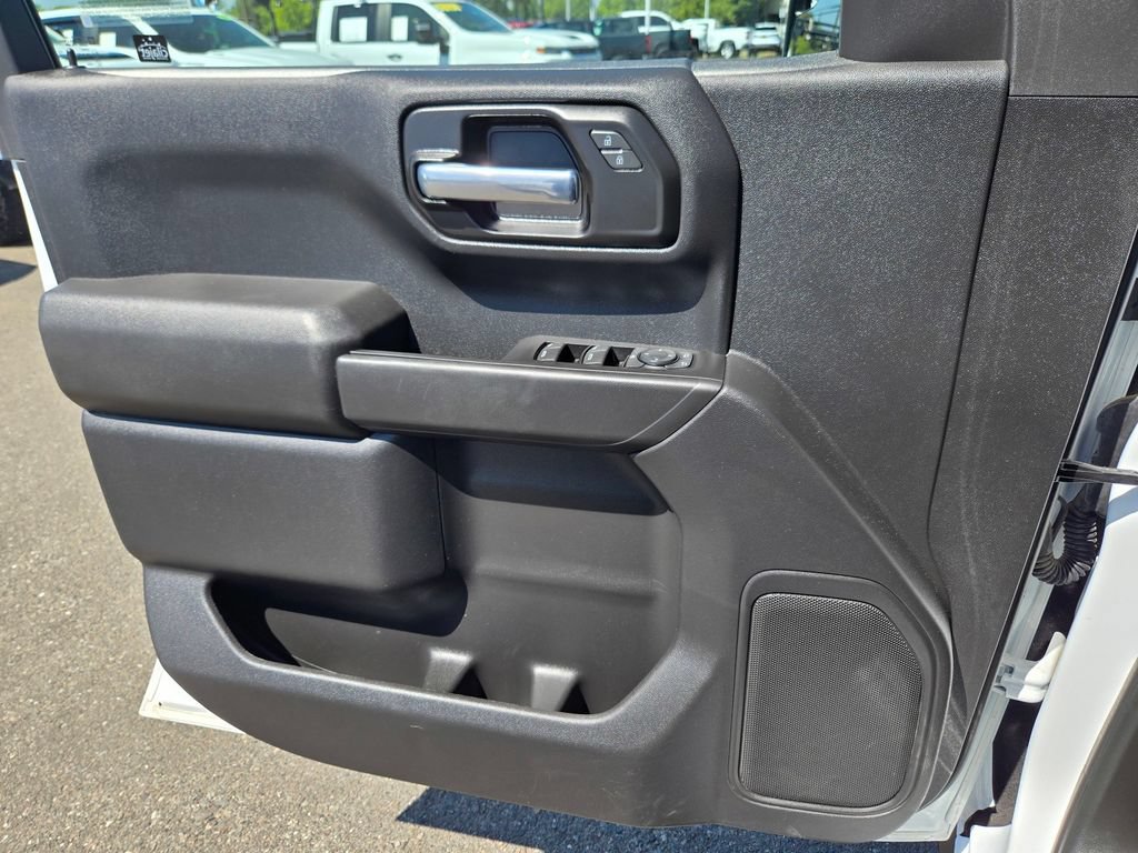 Used 2025 Chevrolet Silverado 1500 Custom Trail Boss w/ Turbomax Blackout Package AWD/4WD image 13