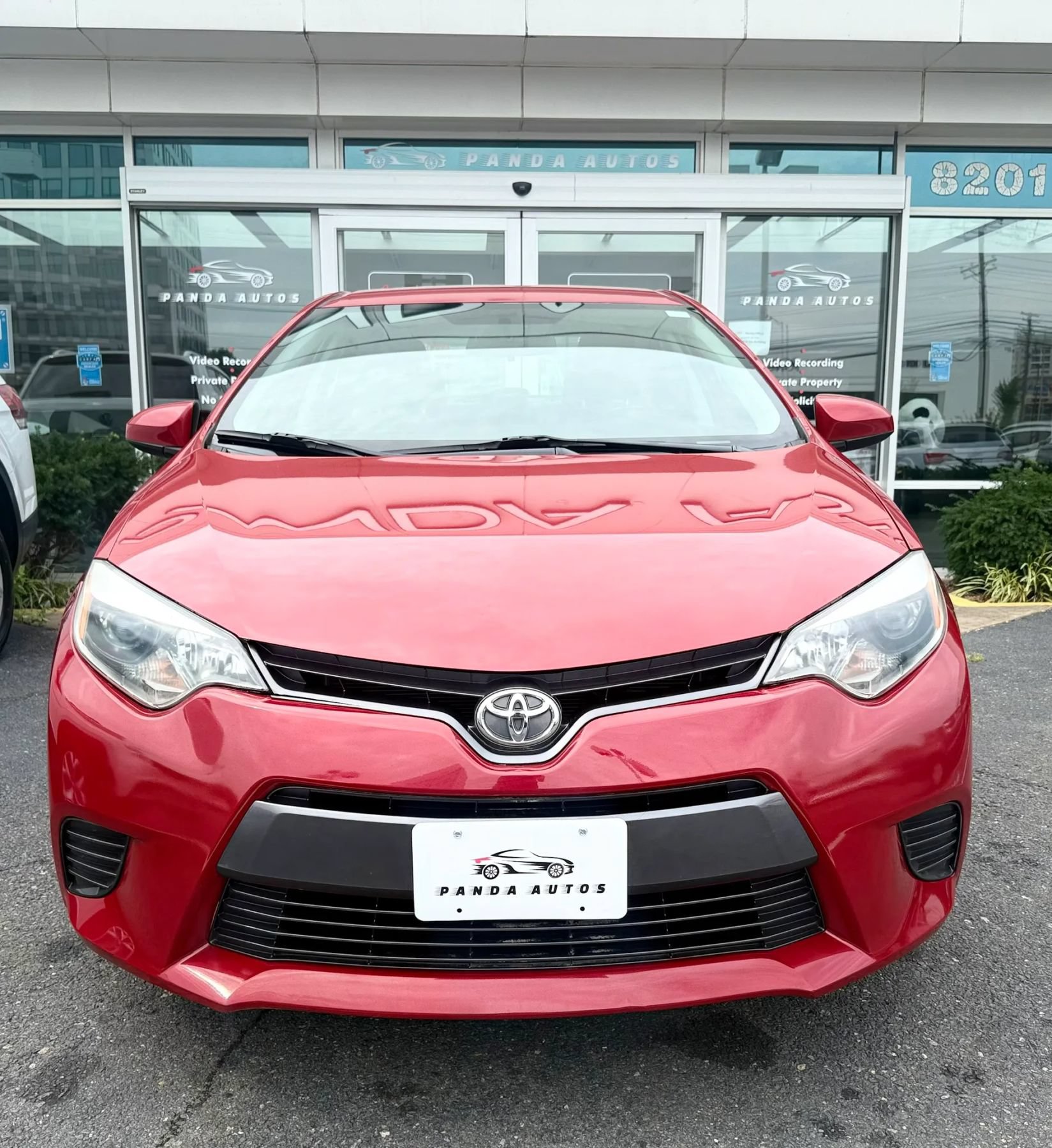Used 2015 Toyota Corolla LE FWD image 2