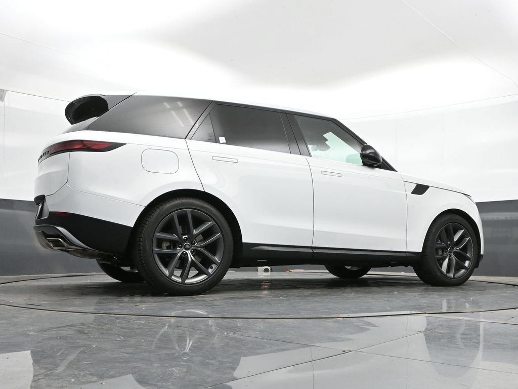 Used 2024 Land Rover Range Rover Sport SE AWD/4WD image 41