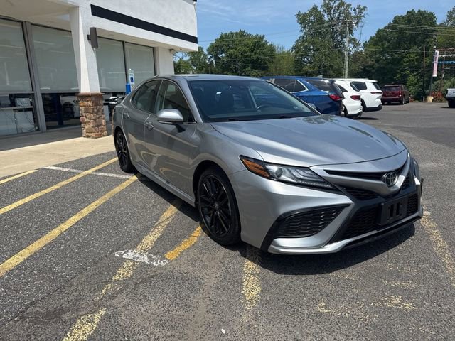 Used 2023 Toyota Camry XSE image 3