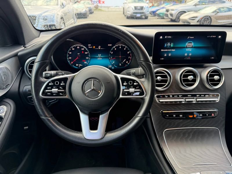 Used 2021 Mercedes-Benz GLC 300 4MATIC image 22