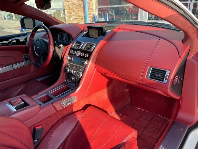 Used 2015 Aston Martin DB9 Coupe image 39