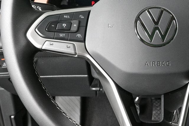 New 2026 Volkswagen Atlas SE image 9