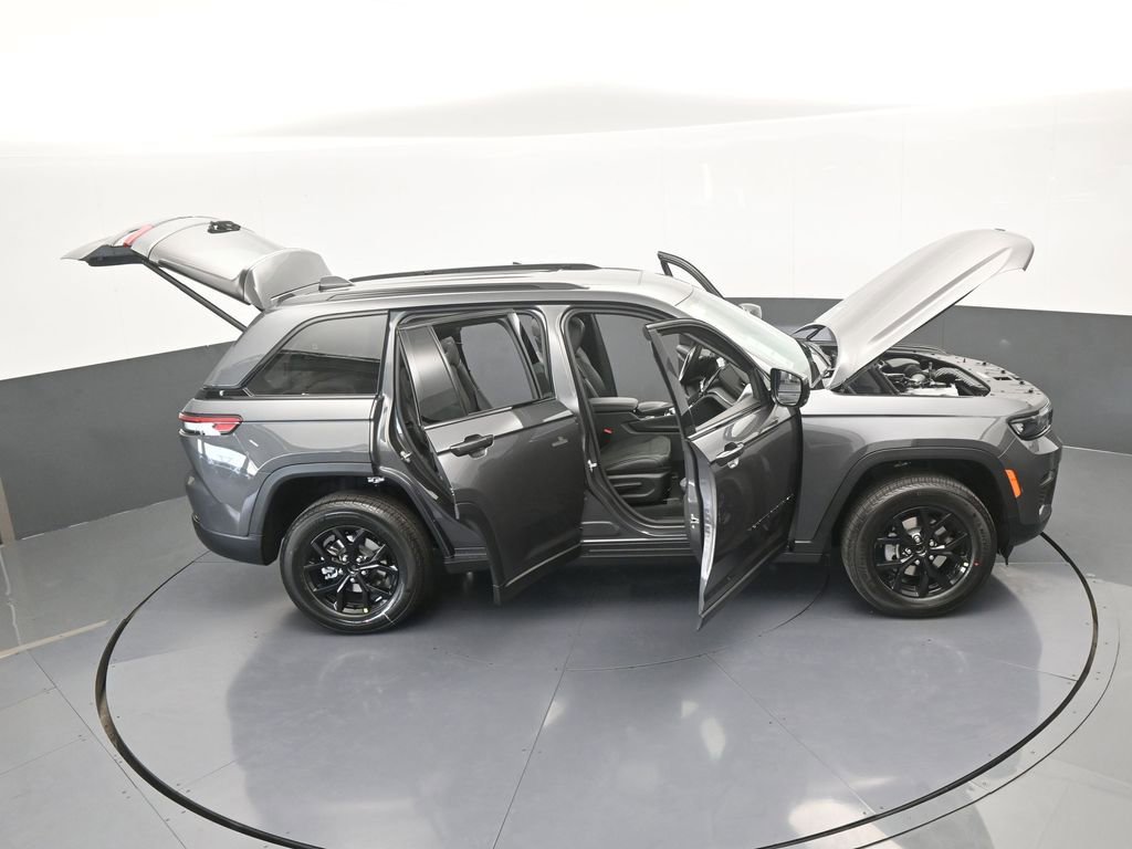 New 2025 Jeep Grand Cherokee Altitude image 61