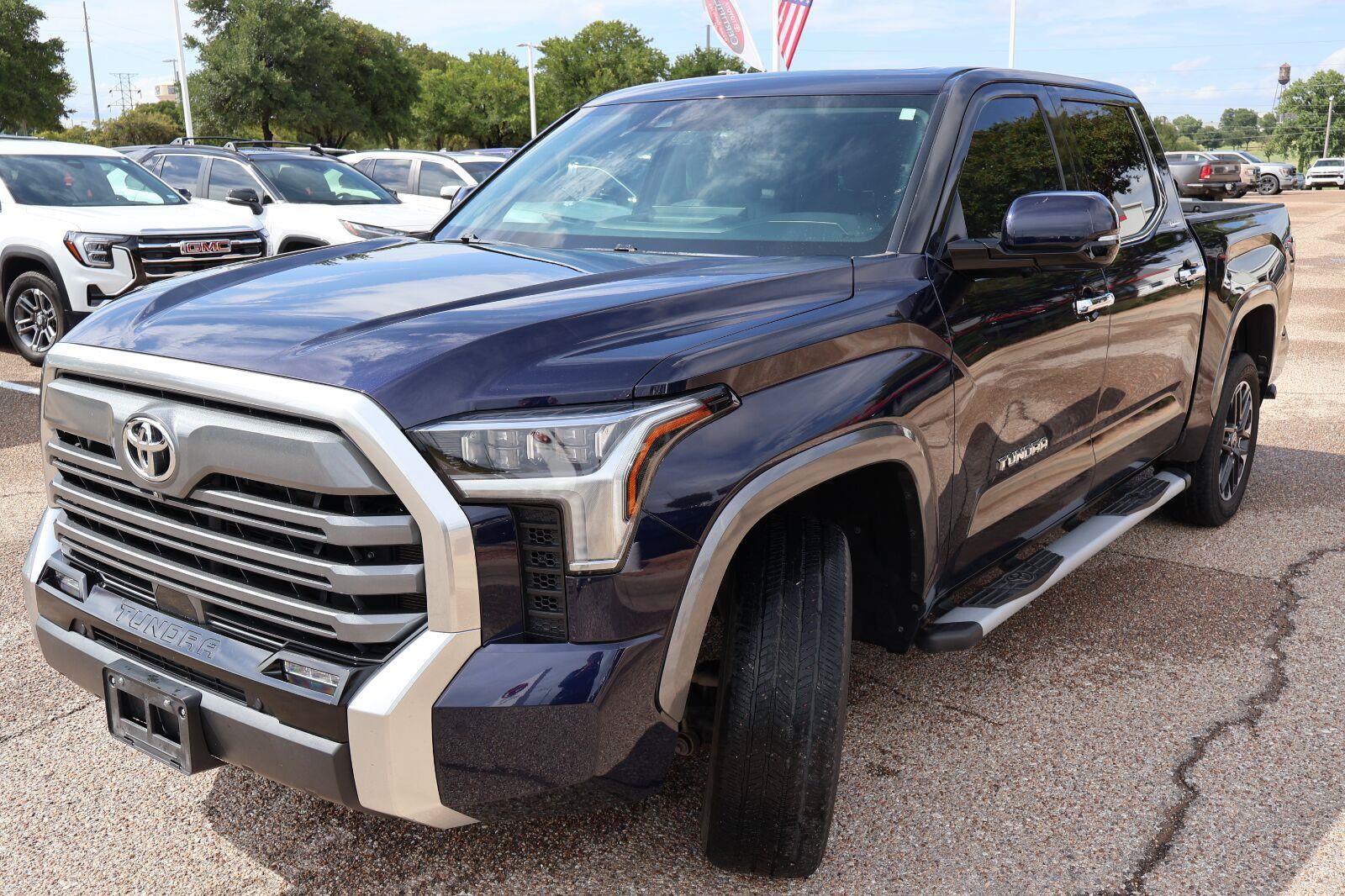 Used 2023 Toyota Tundra Limited AWD/4WD image 6