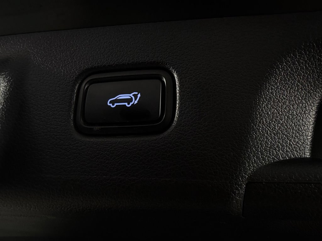 Used 2025 Hyundai Palisade SEL FWD image 31