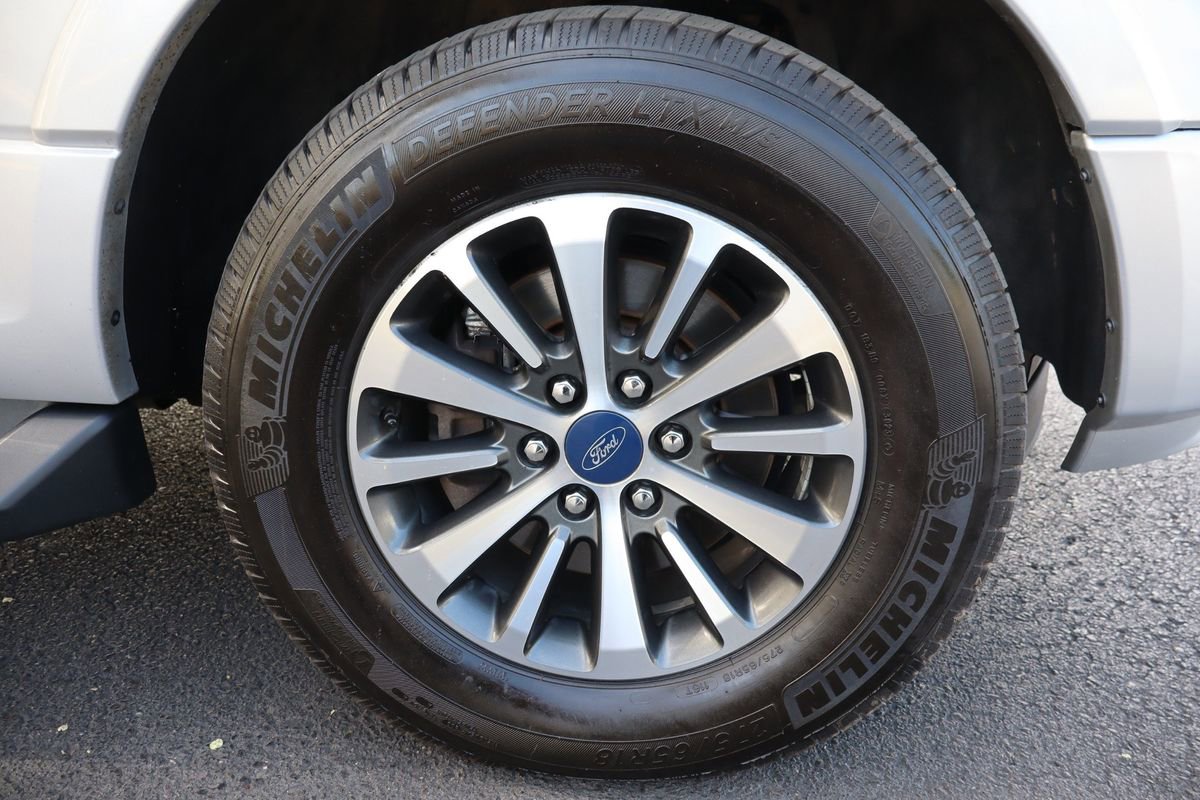 Used 2015 Ford Expedition EL XLT w/ Equipment Group 202A image 45